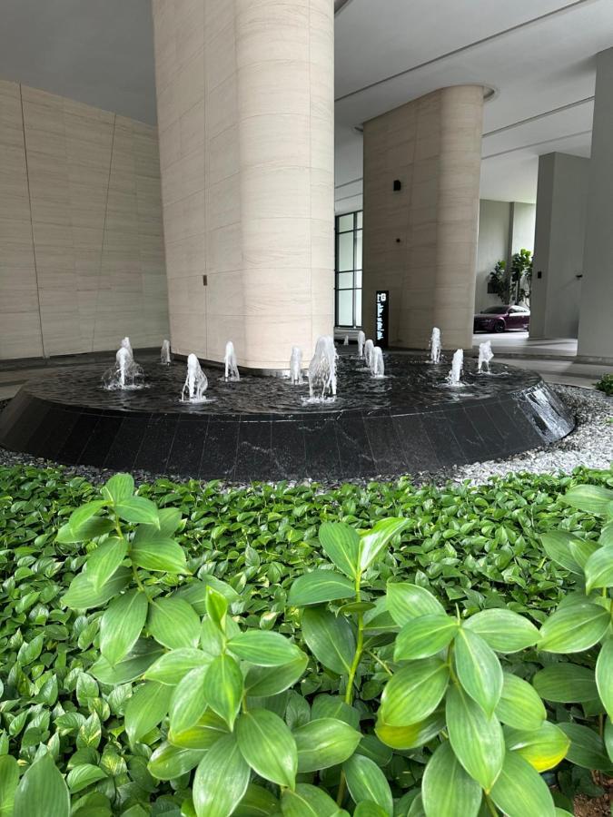 Luxury Suites At Eaton Klcc Kuala Lumpur Luaran gambar