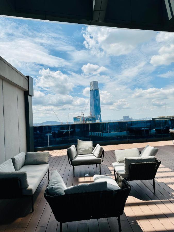 Luxury Suites At Eaton Klcc Kuala Lumpur Luaran gambar